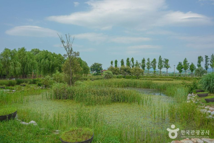 수산제역사공원 여행 추천 - 메고지고