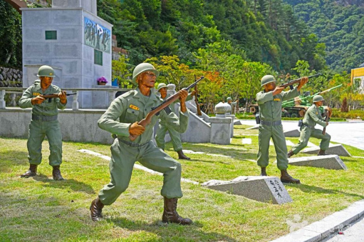 학도병충혼탑 여행 추천 - 메고지고