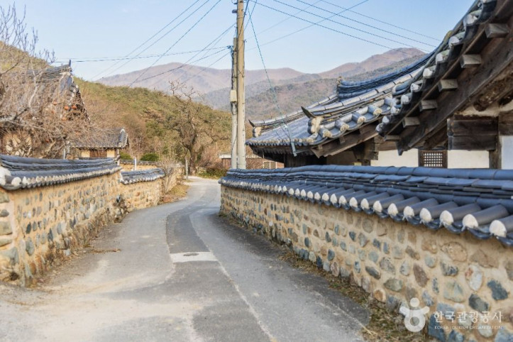 포항 덕동문화마을 여행 추천 - 메고지고