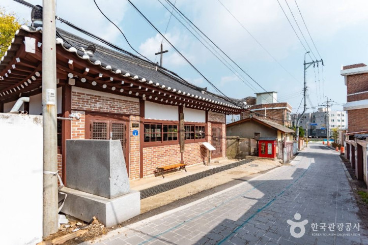 구 강경성결교회 예배당 여행 추천 - 메고지고