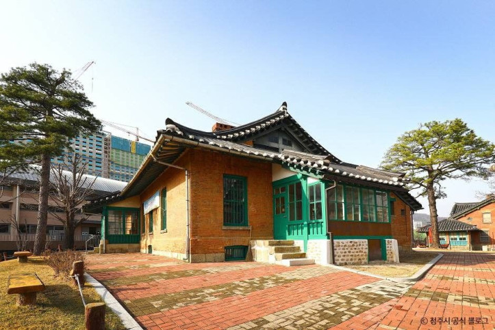 청주 탑동 양관 여행 추천 - 메고지고