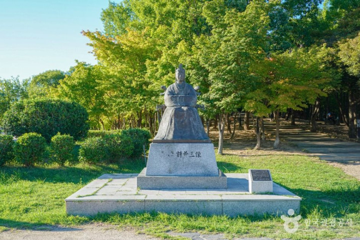 수릉원 여행 추천 - 메고지고