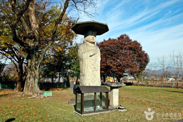 충주 견학리 토성 여행 추천 - 메고지고