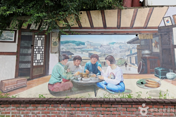 군산 말랭이마을 여행 추천 - 메고지고