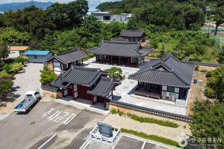 화산서원(함양) 여행 추천 - 메고지고