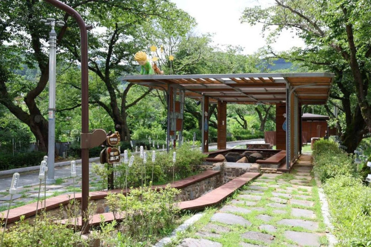 수안보온천 족욕길 여행 추천 - 메고지고