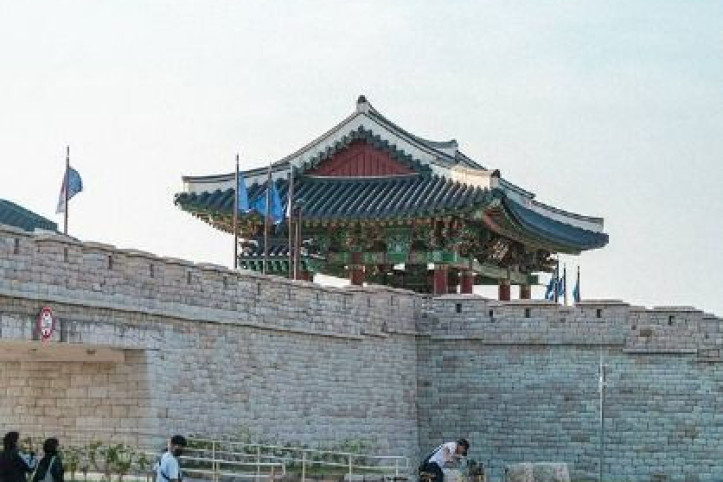 경주읍성 여행 추천 - 메고지고