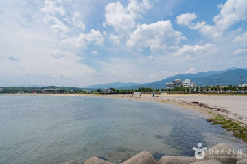 설악해맞이공원 인어연인상 여행 추천 - 메고지고