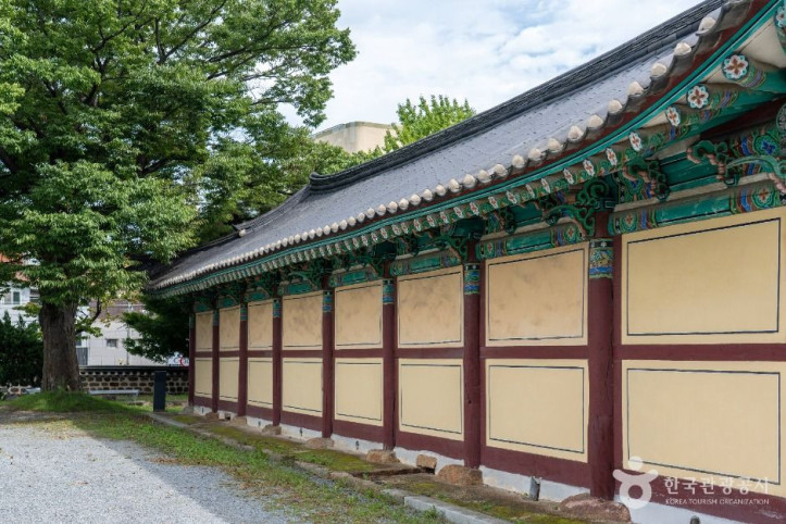 서산객사 여행 추천 - 메고지고