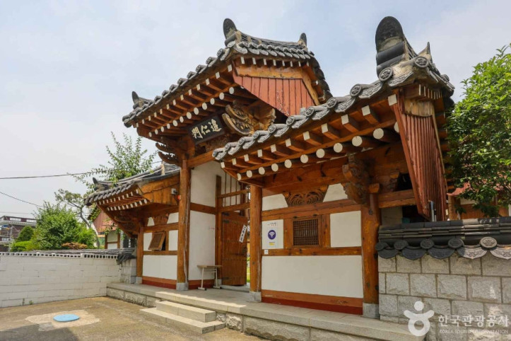 용연서원 여행 추천 - 메고지고