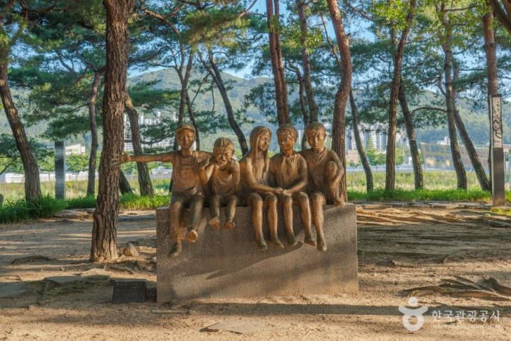 강변공원 여행 추천 - 메고지고