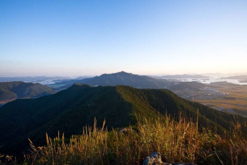 덕산서원(고성) 여행 추천 - 메고지고