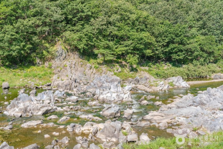 백석탄포트홀 (백석탄계곡) 여행 추천 - 메고지고