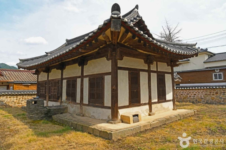 괴산동헌 여행 추천 - 메고지고