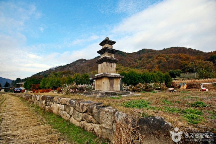 충주 추평리 삼층석탑 여행 추천 - 메고지고
