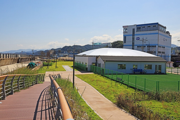 이사부광장 여행 추천 - 메고지고
