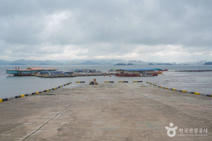 장곰항 여행 추천 - 메고지고