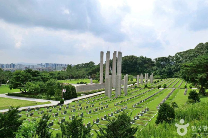 국립4·19민주묘지 여행 추천 - 메고지고