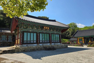 문수사 목조여래좌상 여행 추천 - 메고지고