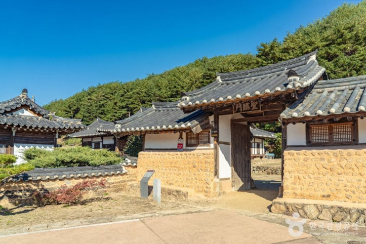 안동 진성이씨 온혜파 종택(퇴계태실) 여행 추천 - 메고지고