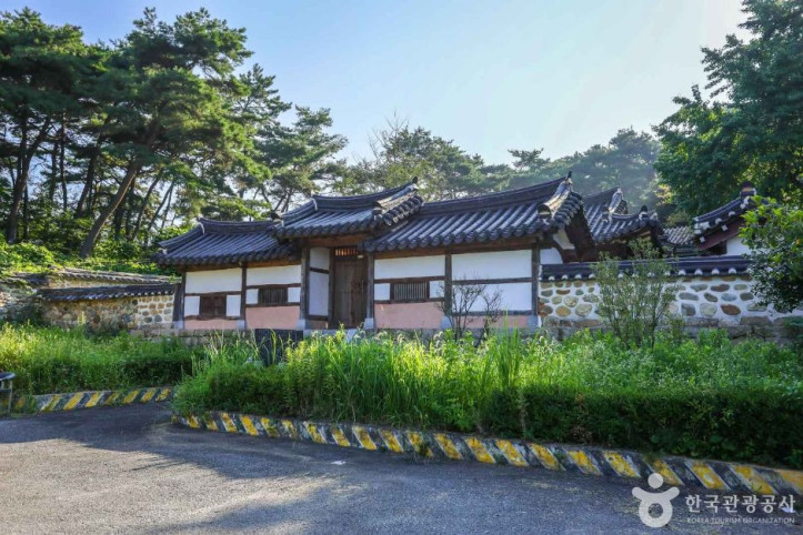 학산사 여행 추천 - 메고지고