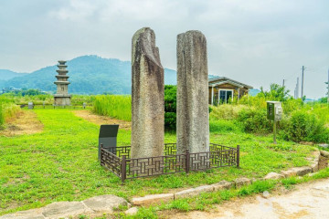 안성죽산리삼층석탑 여행 추천 - 메고지고