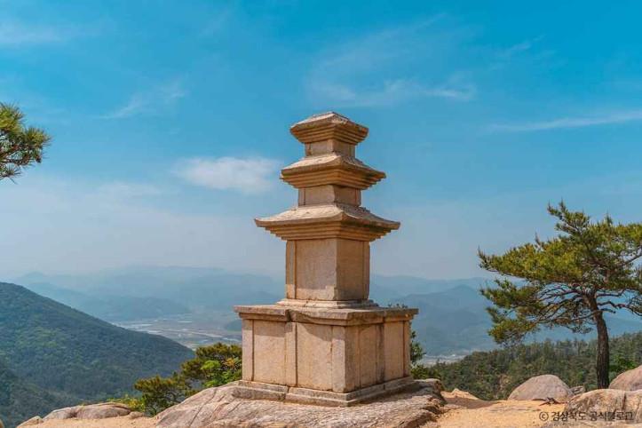 경주 남산 용장사곡 삼층석탑 여행 추천 - 메고지고