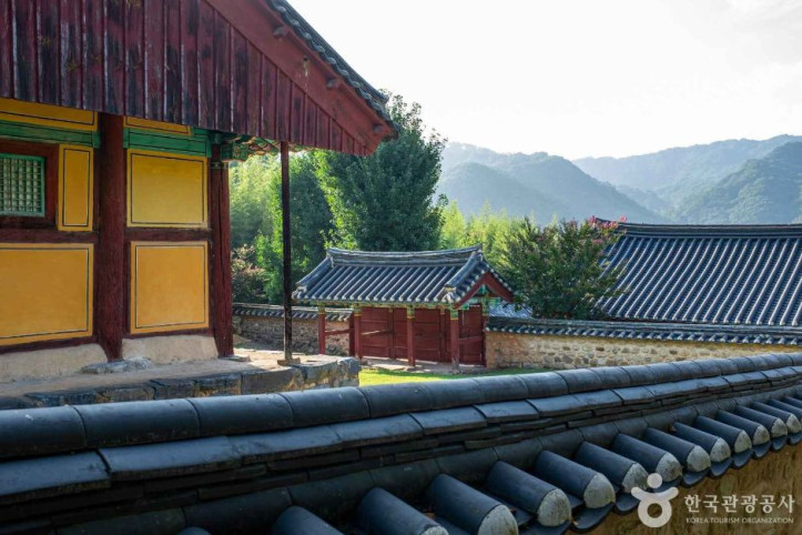 지례향교대성전 여행 추천 - 메고지고