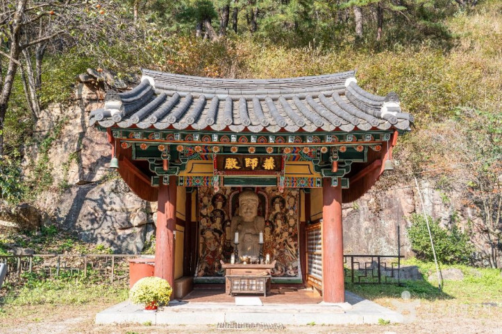 덕주사 약사여래입상 여행 추천 - 메고지고