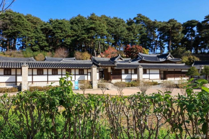강릉 선교장 여행 추천 - 메고지고