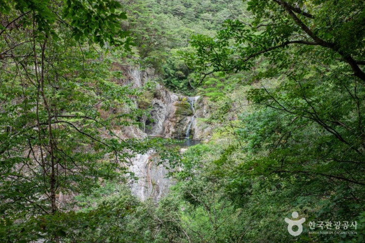 용연폭포 여행 추천 - 메고지고