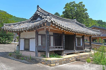 유한회사복합문화공간 서리울 여행 추천 - 메고지고