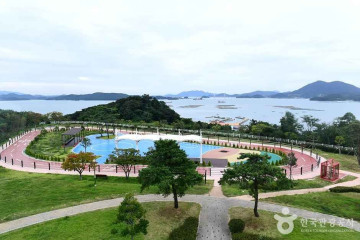 장보고 동상 여행 추천 - 메고지고