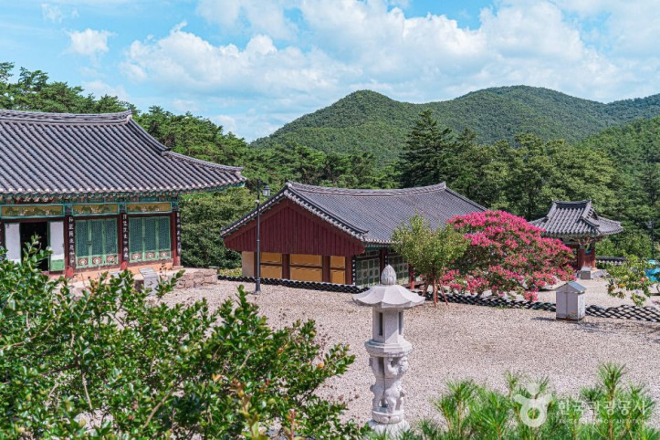 개암사 여행 추천 - 메고지고