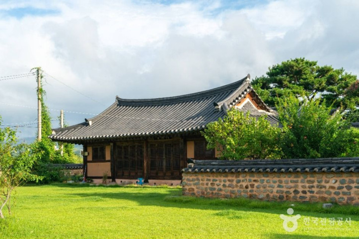 강양향교 여행 추천 - 메고지고