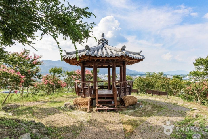 충의공원 여행 추천 - 메고지고