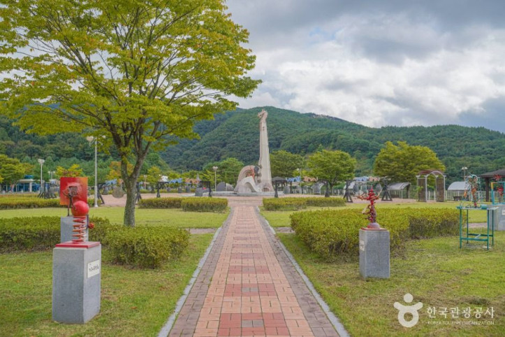 용담댐 물 문화관 여행 추천 - 메고지고