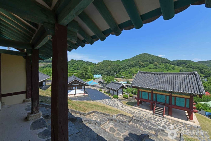 진산향교 여행 추천 - 메고지고