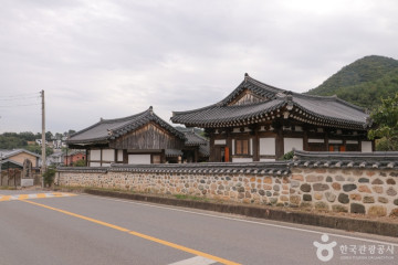 카페 곰곰(더씨앗) 여행 추천 - 메고지고