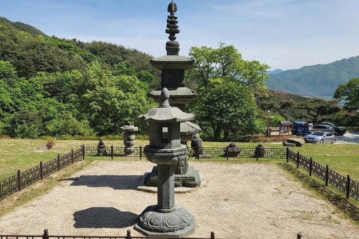 백장암 삼층석탑 여행 추천 - 메고지고