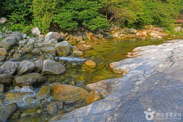 연화사(남원) 여행 추천 - 메고지고