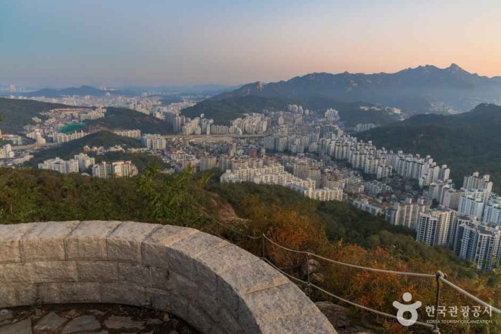 무악산 동봉수대 터 여행 추천 - 메고지고