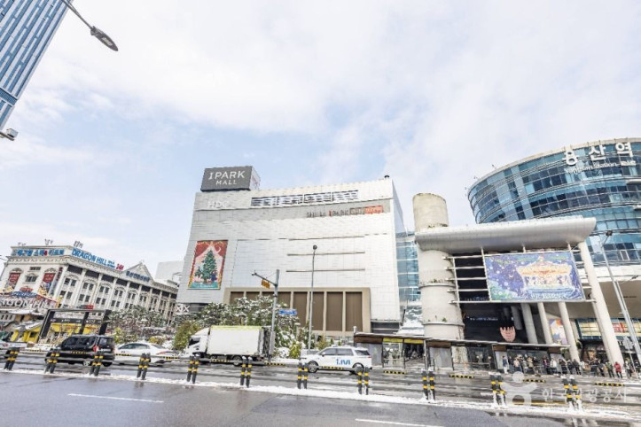 용산역광장 여행 추천 - 메고지고