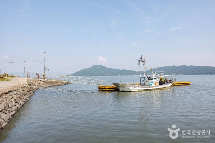 남산포 선착장 여행 추천 - 메고지고