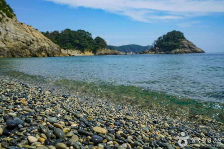 함목몽돌해변 여행 추천 - 메고지고