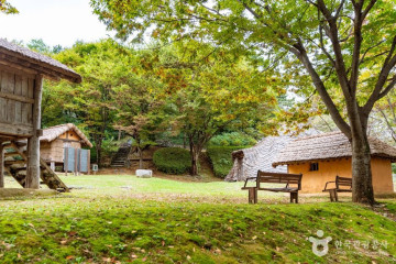 흥부암(김해) 여행 추천 - 메고지고