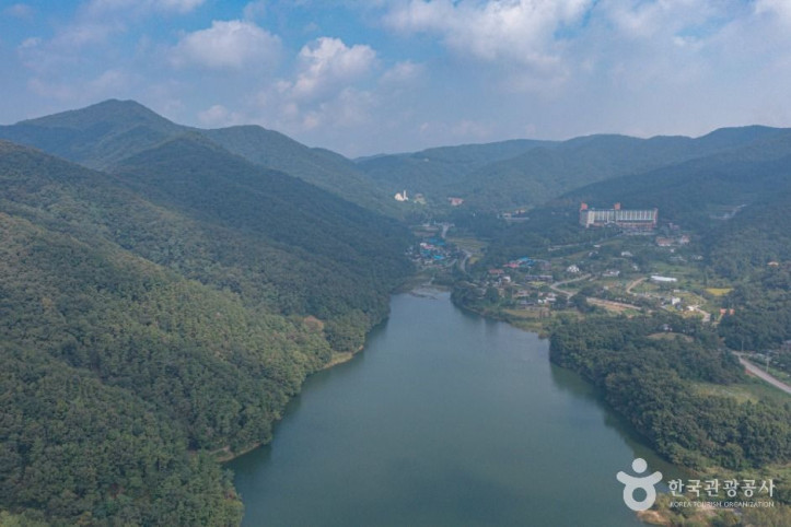 미산저수지 여행 추천 - 메고지고