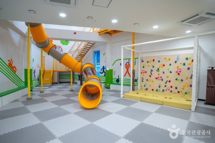 가평군어린이음악놀이터 여행 추천 - 메고지고