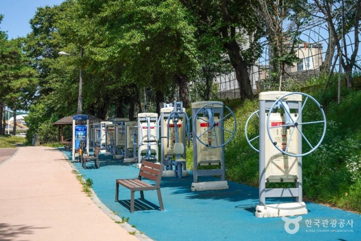 한천체육공원 여행 추천 - 메고지고