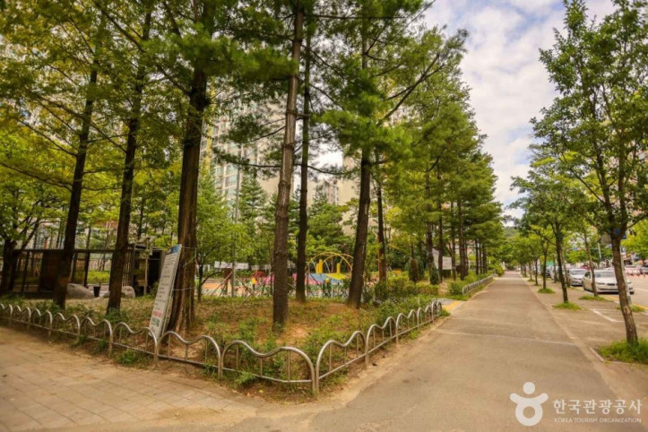 논골어린이공원 여행 추천 - 메고지고